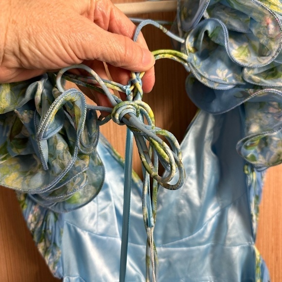 Mac Duggal Ruffle Tiered Floral Cut-Out Chiffon Gown, Size 12 (v) - Picture 9 of 16